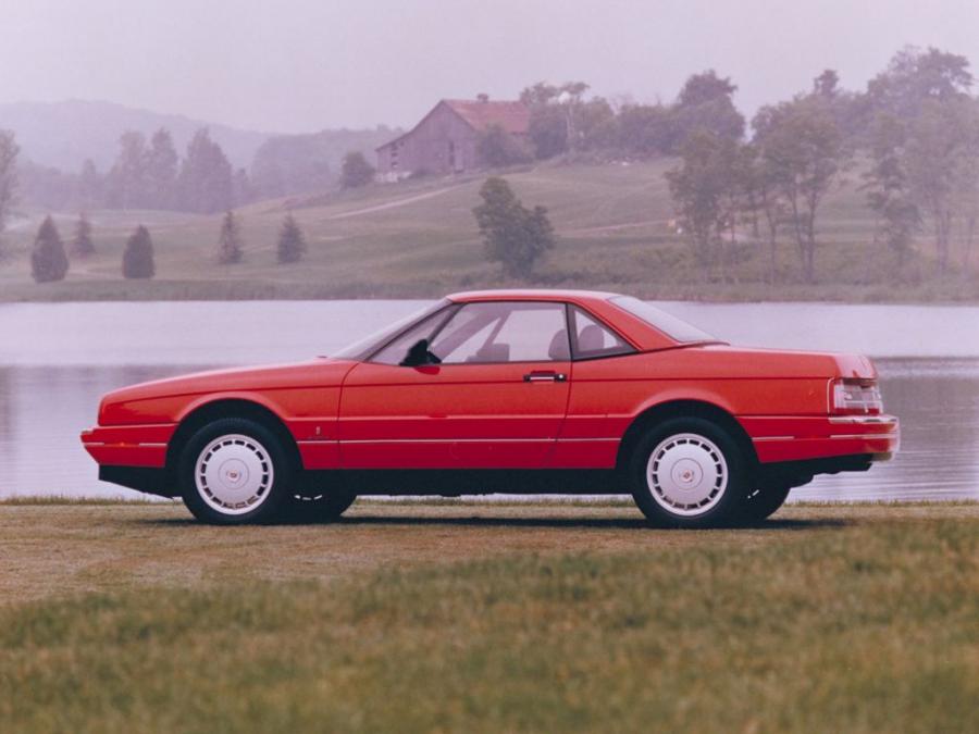  Cadillac Allante 1990 года  (фото 7 из 8)